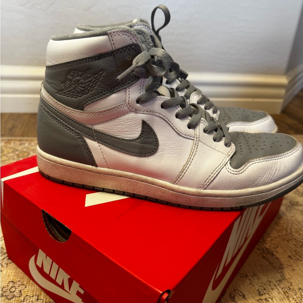 Nike Air Jordan 1 Retro High OG Stealth White Gray Mens